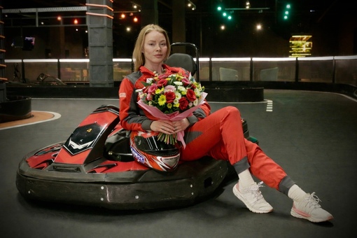 Собирай подруг, приходи на картинг и участвуй в бесплатной фотосессии на нашем картодроме